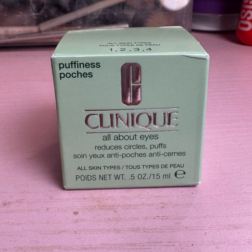 Clinique All About Eyes Puffiness Cream in Light Green - Picture 2 of 3